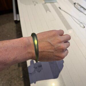 Alexis Bittar Lucite Skinny Bangle – Olive Green